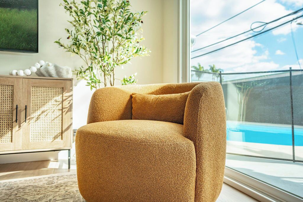 Photo of Livingroom in Hawthorne