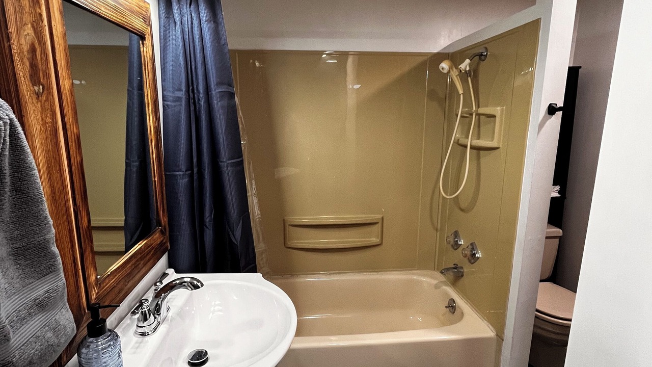 Photo of Bathroom in Camptown