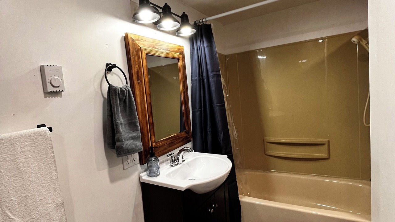 Photo of Bathroom in Camptown