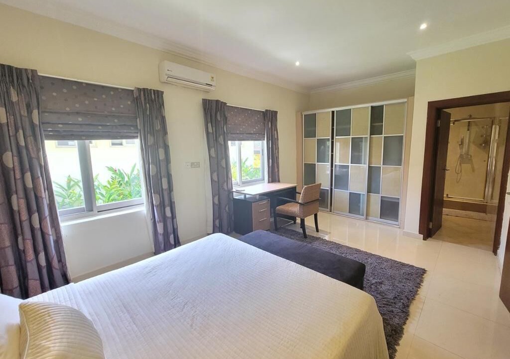 Photo of Bedroom in Osu