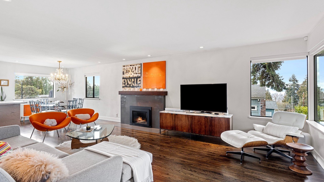 Photo of Livingroom in Fauntleroy