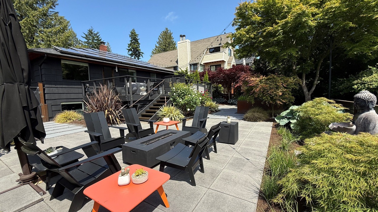 Photo of Others in Fauntleroy