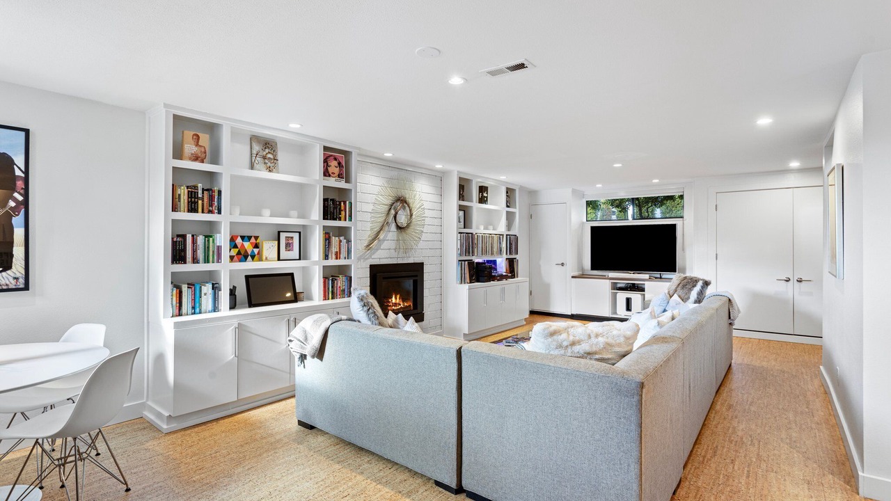 Photo of Livingroom in Fauntleroy