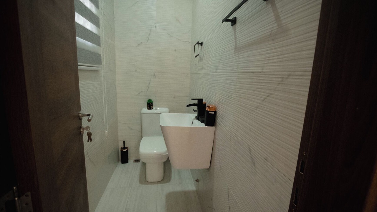 Photo of Bathroom in Adenta