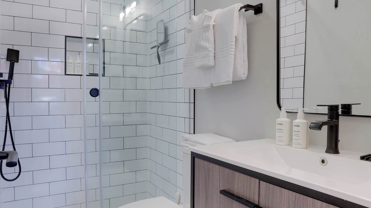 Photo of Bathroom in Shaw