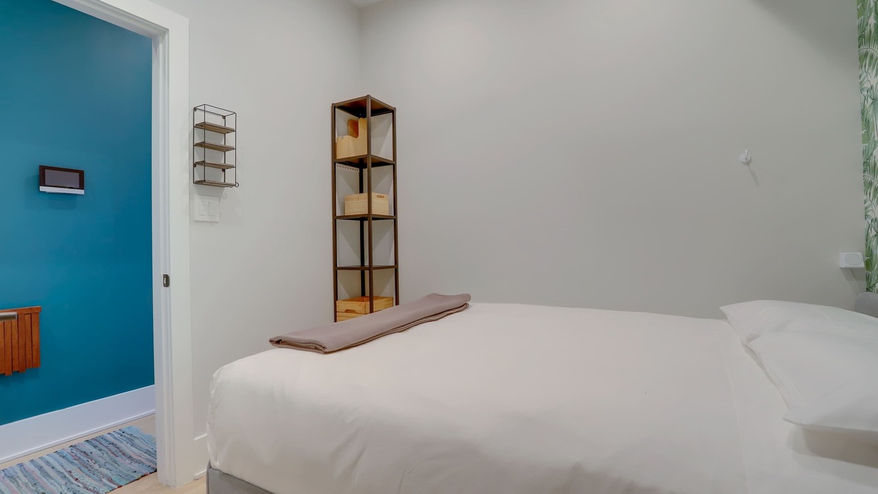 Photo of Bedroom in Shaw