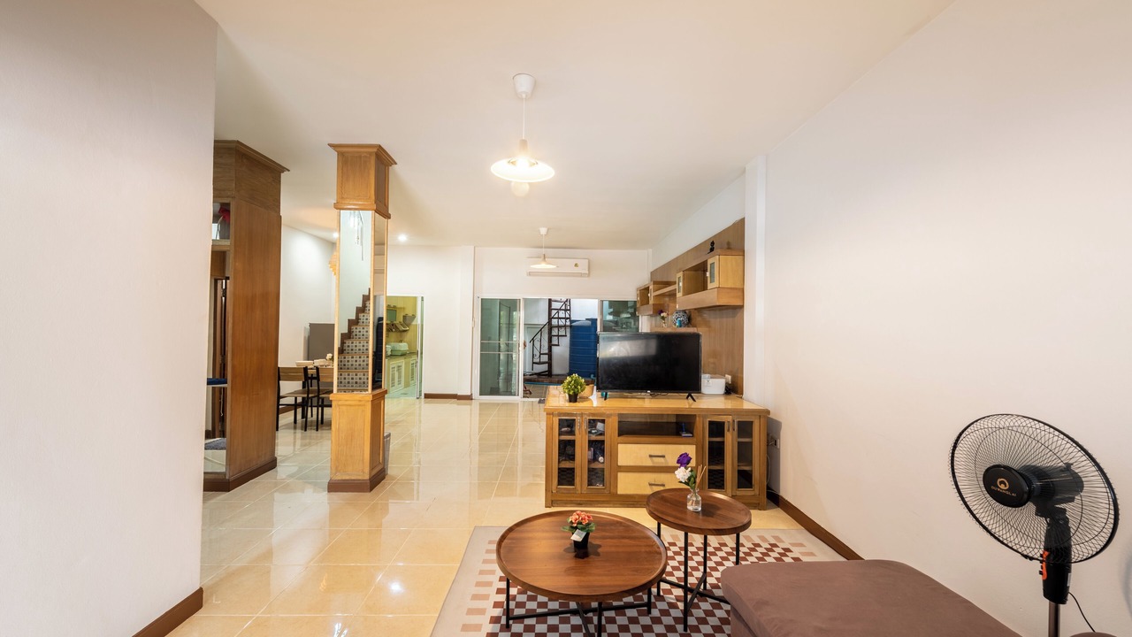 Photo of Livingroom in Anusawari