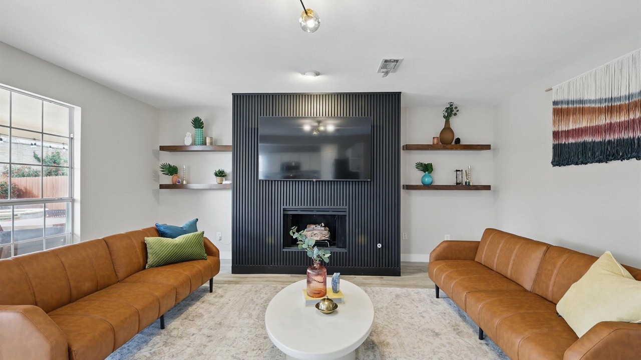 Photo of Livingroom in Flower Mound