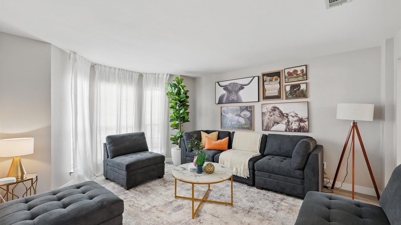 Photo of Livingroom in Flower Mound