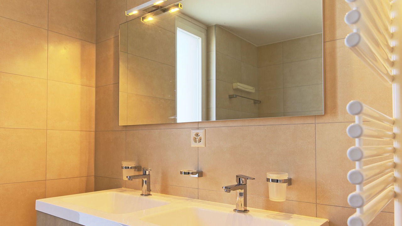 Photo of Bathroom in Montreux