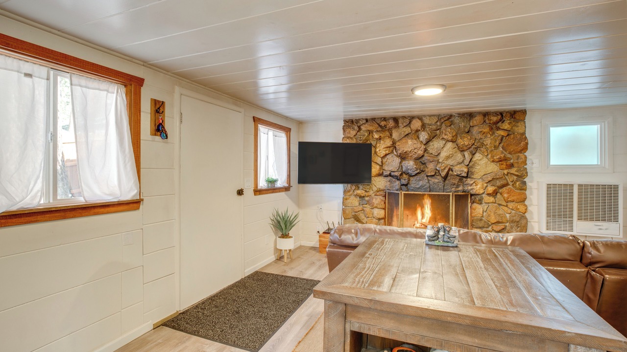 Photo of Livingroom in Lincoln Park