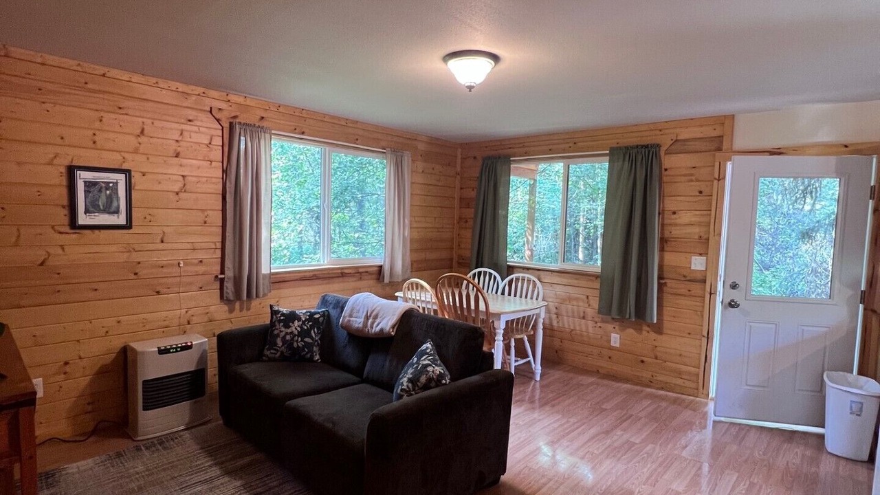Photo of Livingroom in Cooper Landing
