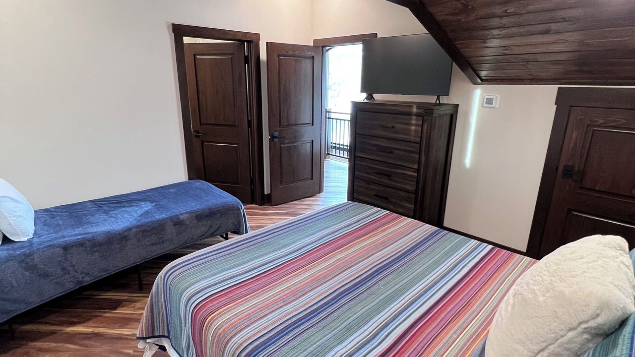 Photo of Bedroom in Cooper Landing