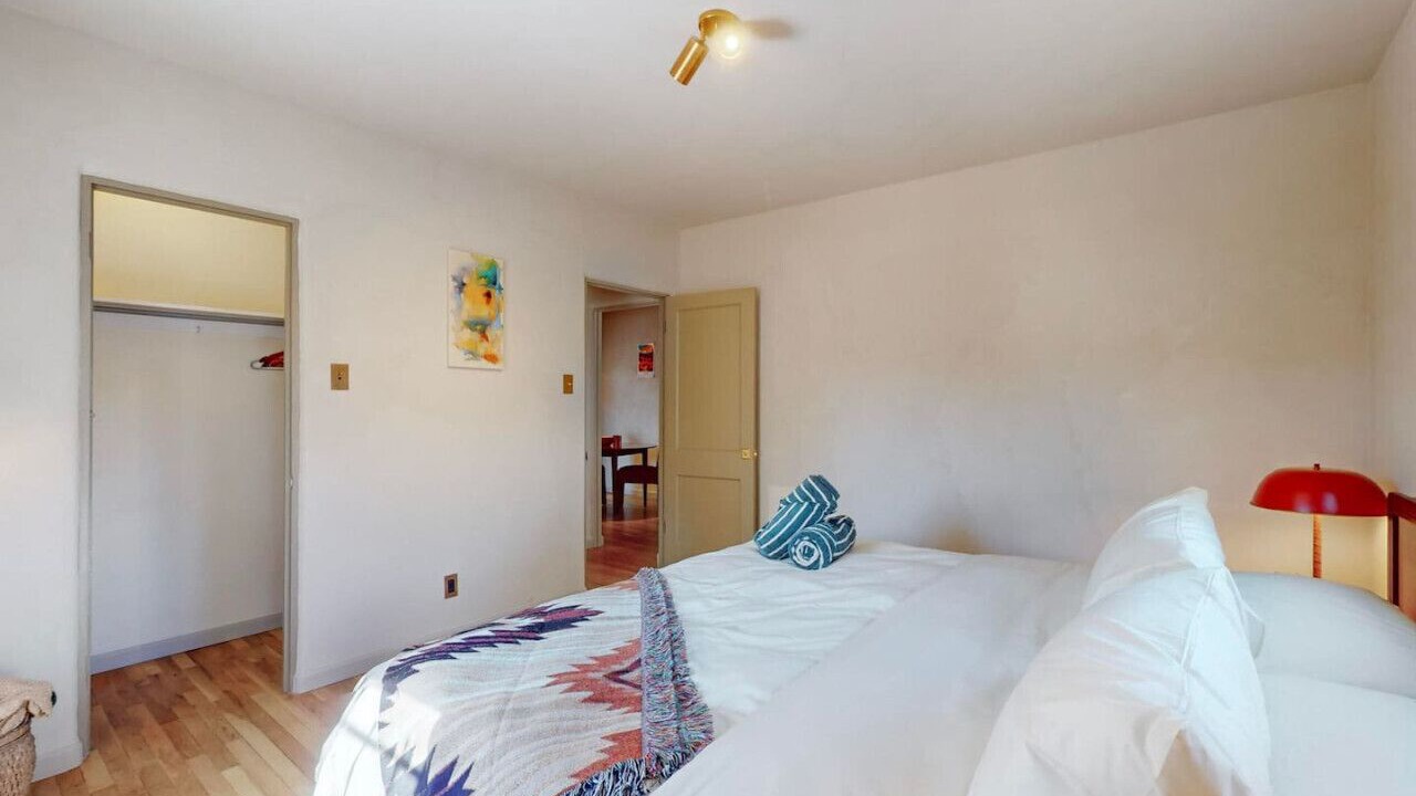 Photo of Bedroom in Raynolds Addition