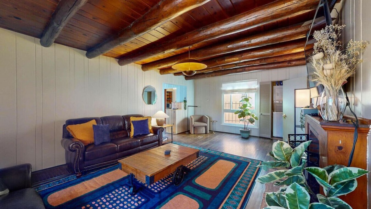 Photo of Livingroom in Raynolds Addition