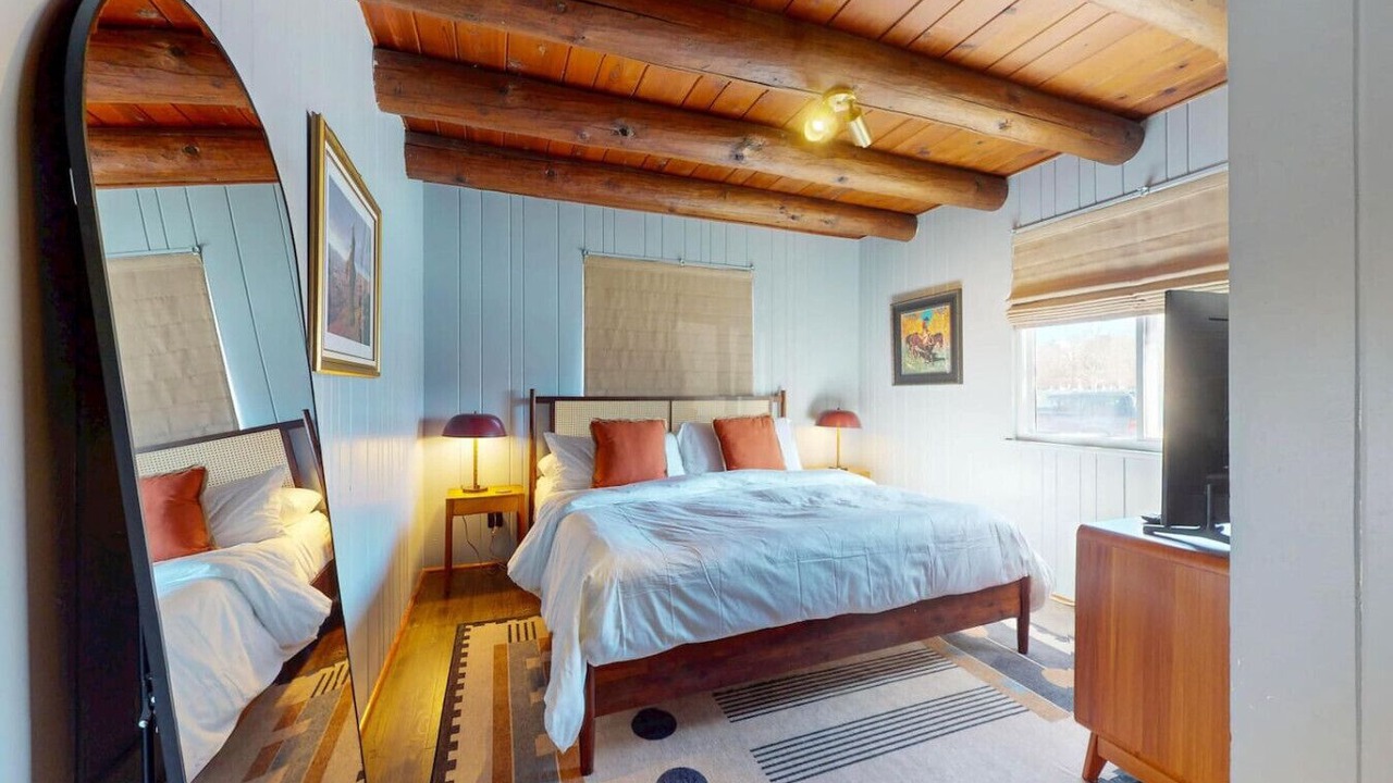 Photo of Bedroom in Raynolds Addition