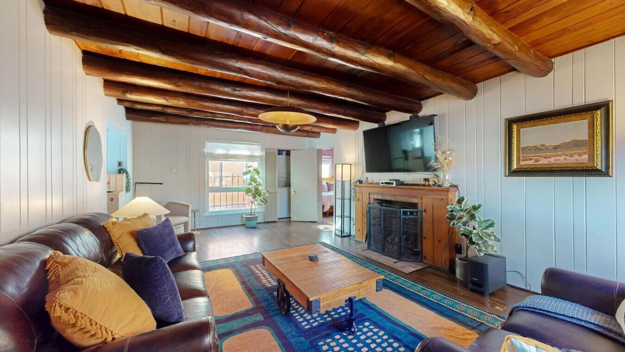 Photo of Livingroom in Raynolds Addition