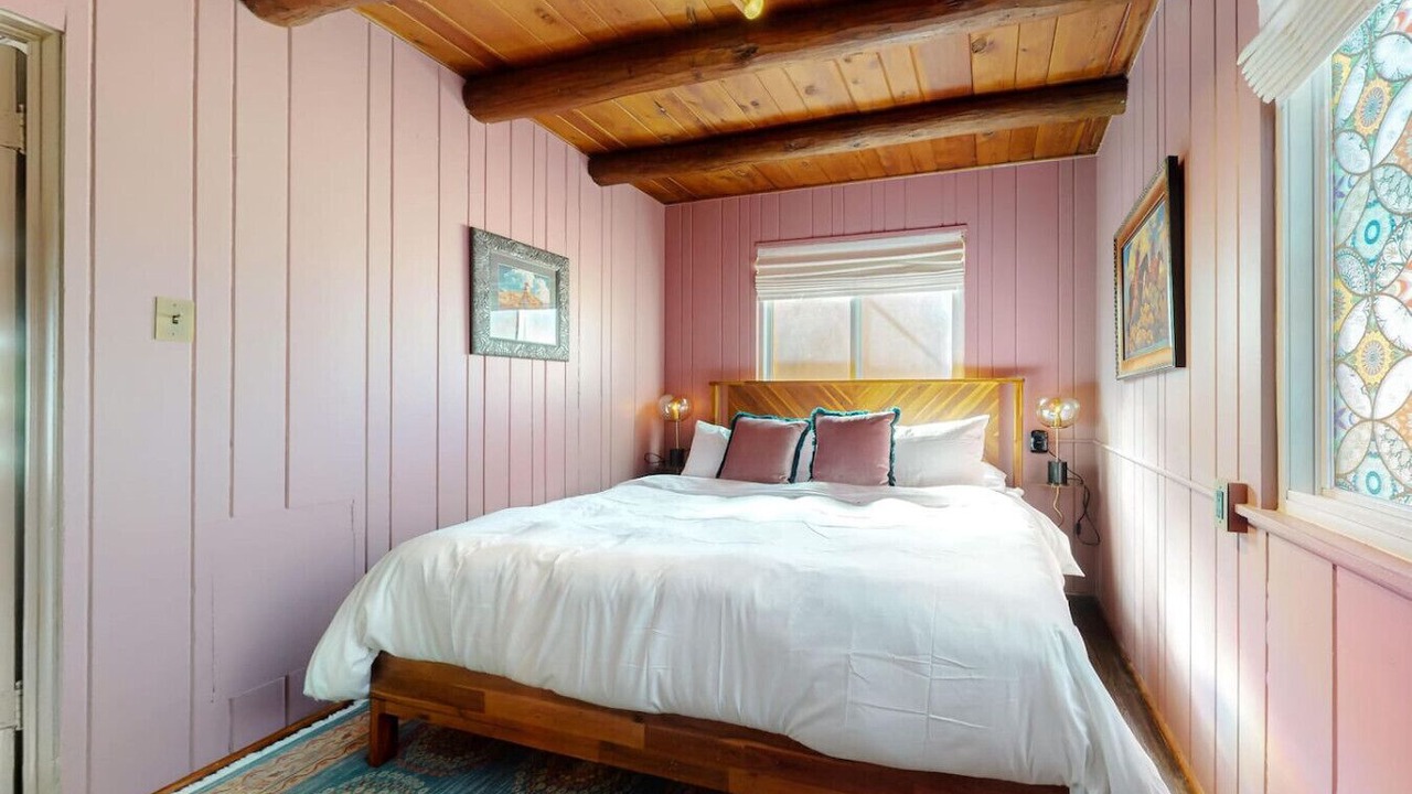 Photo of Bedroom in Raynolds Addition