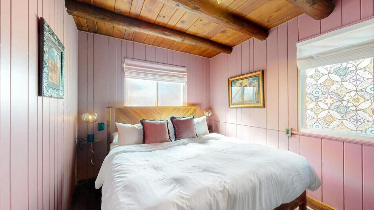 Photo of Bedroom in Raynolds Addition