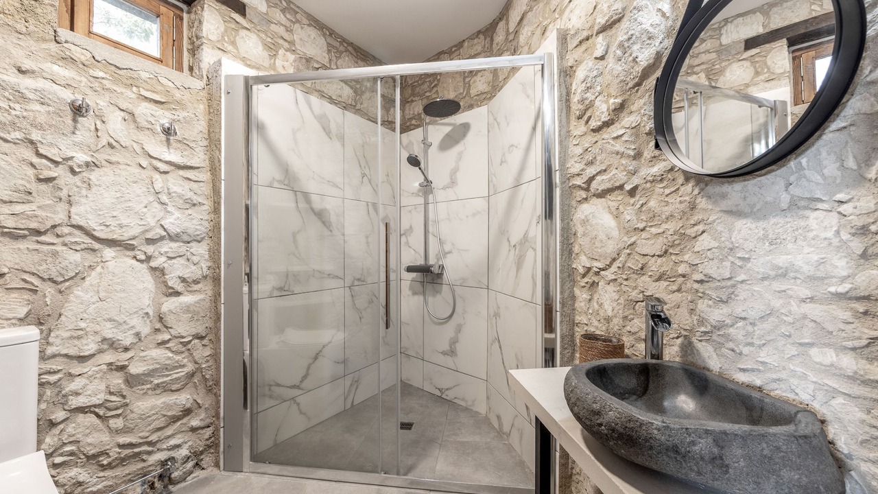 Photo of Bathroom in Pano Arodhes