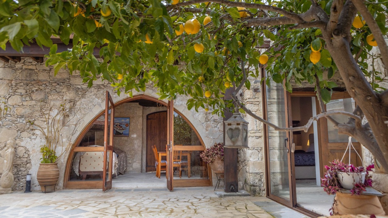 Photo of Patio Balcony in Pano Arodhes