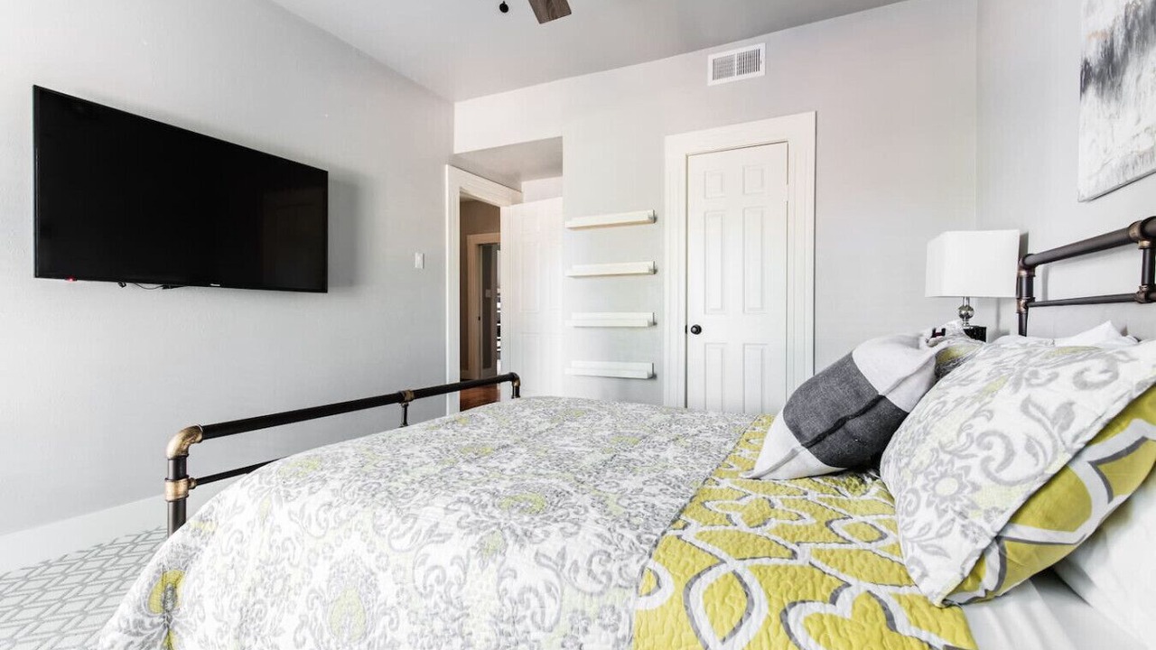 Photo of Bedroom in Old East Dallas