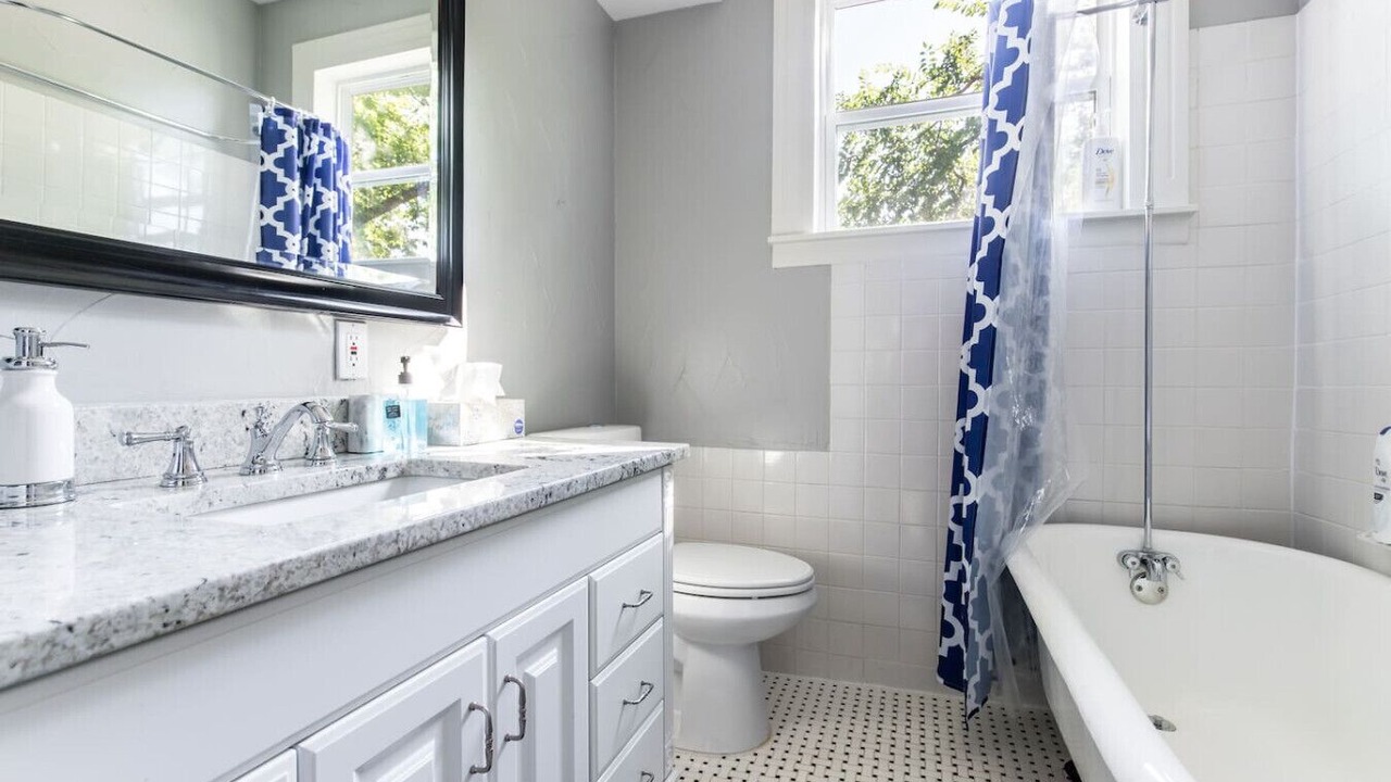 Photo of Bathroom in Old East Dallas