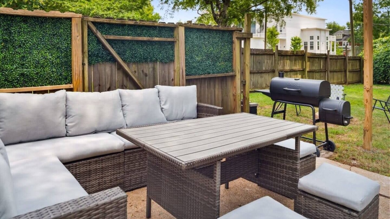 Photo of Outdoor in Shelby Hills