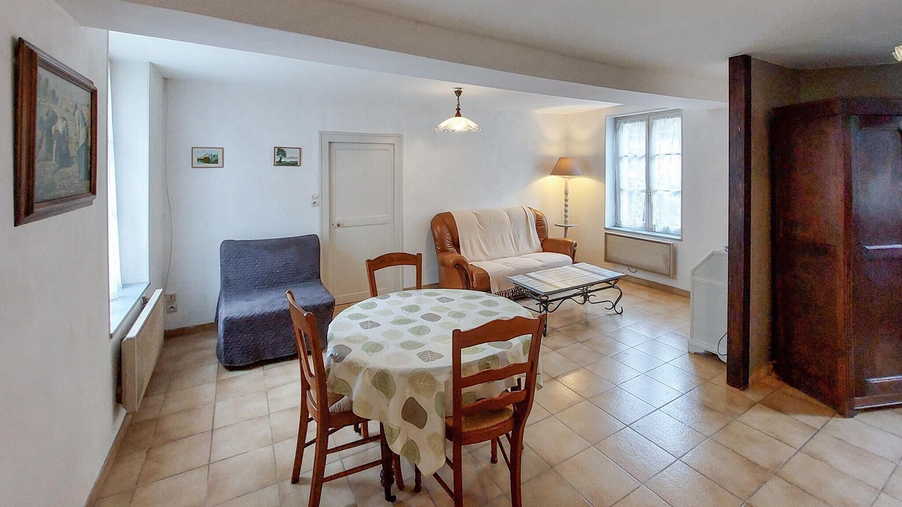 Photo of Bedroom in Montliard