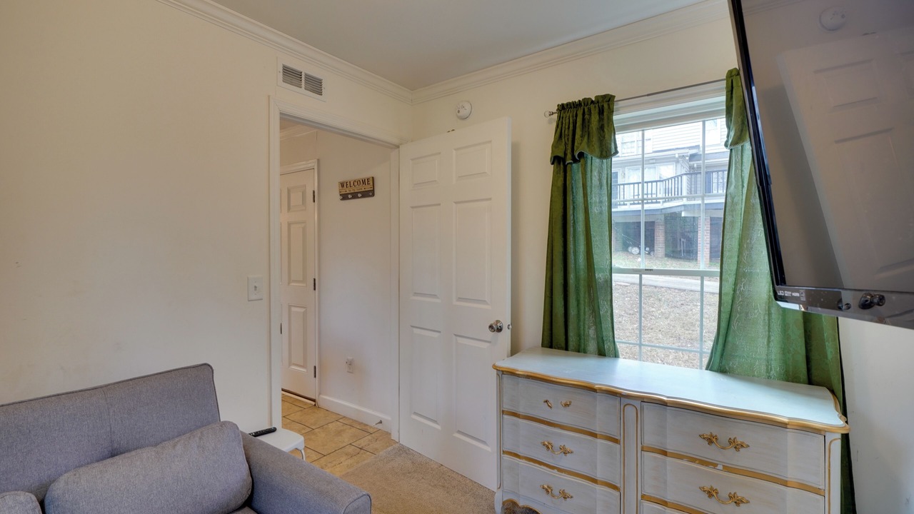 Photo of Livingroom in South Boston