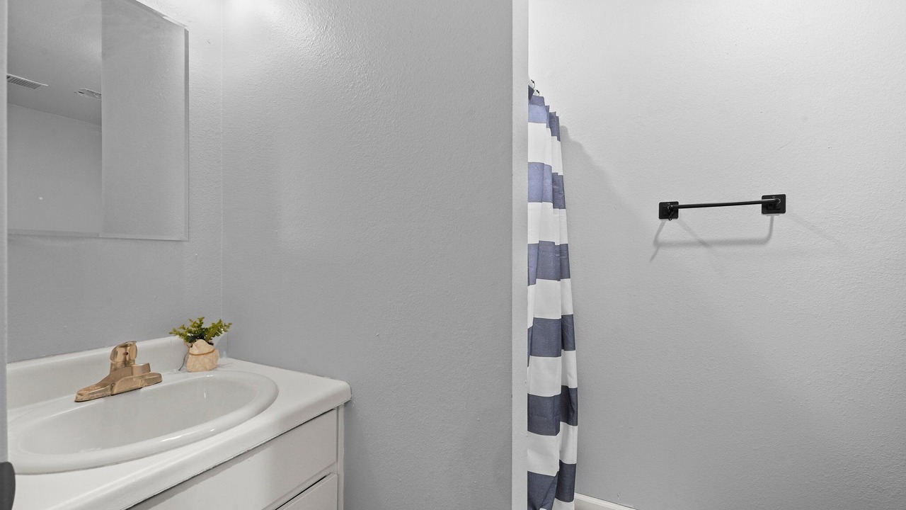 Photo of Bathroom in Golden Meadow