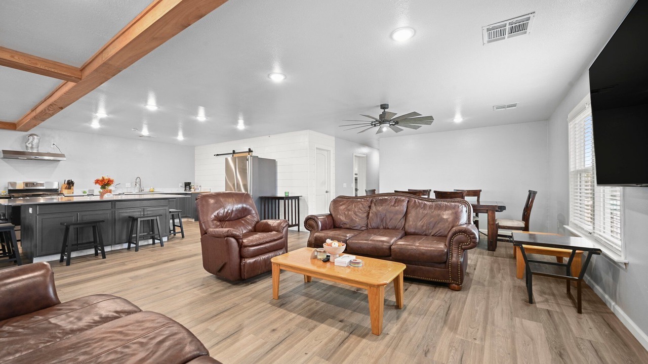 Photo of Livingroom in Golden Meadow
