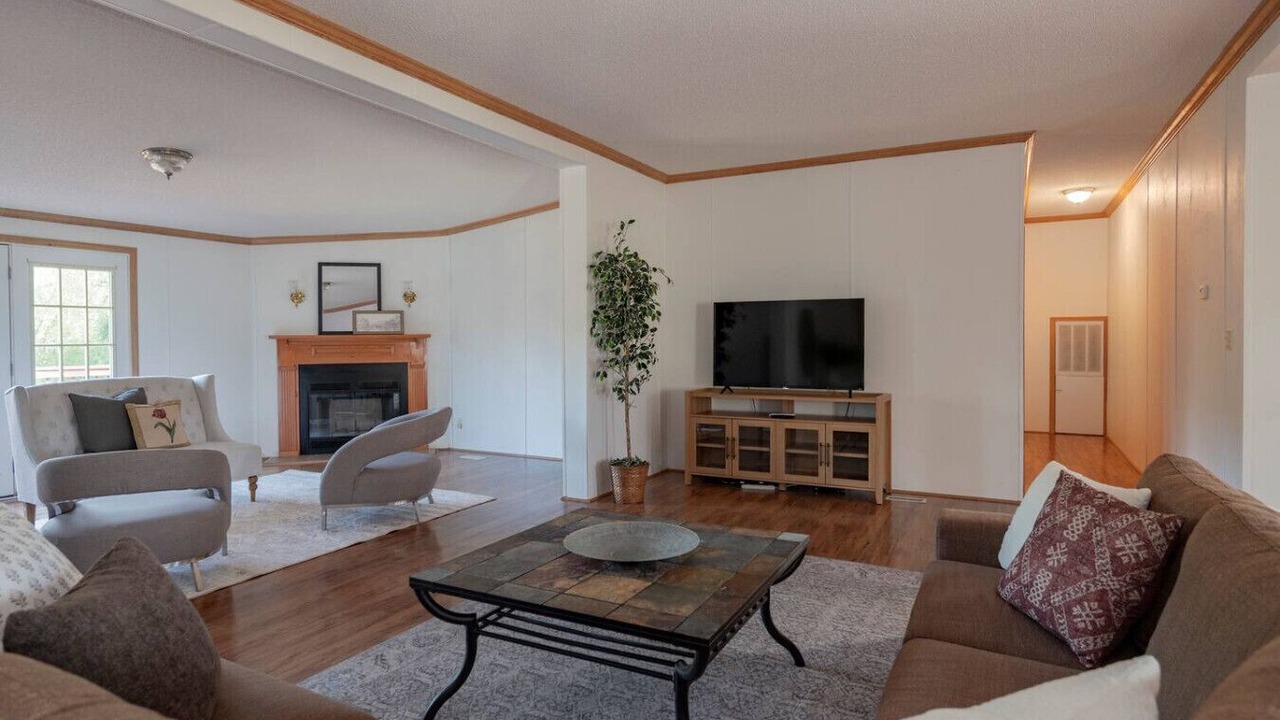 Photo of Livingroom in Concord