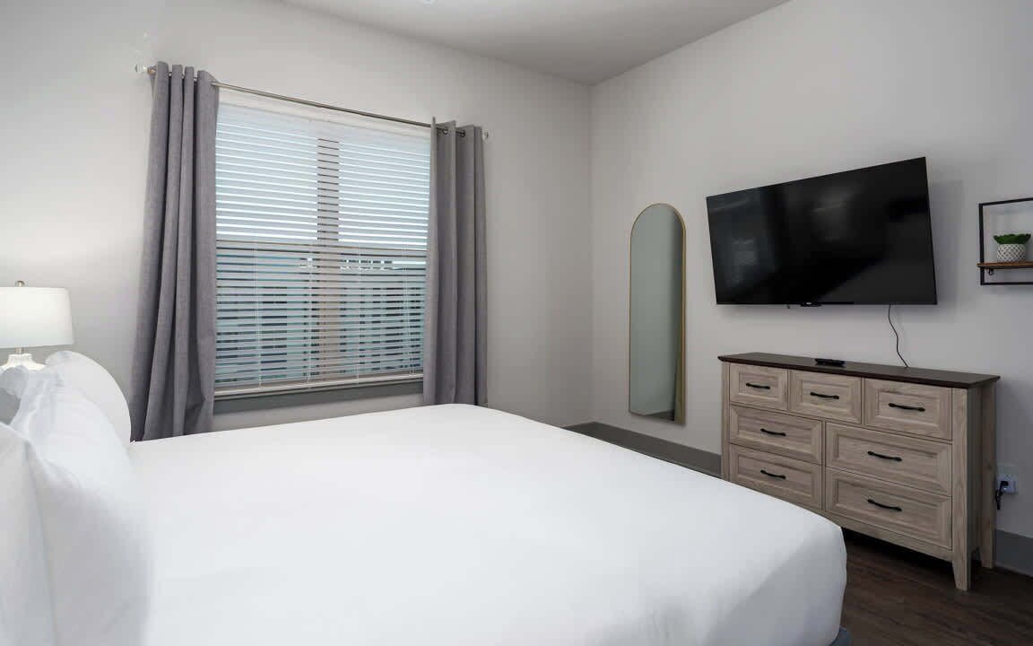 Photo of Bedroom in Crestline Heights