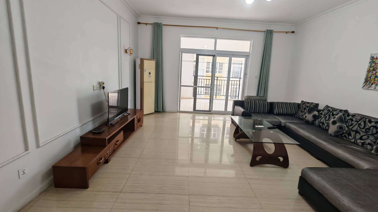 Photo of Livingroom in North Ridge