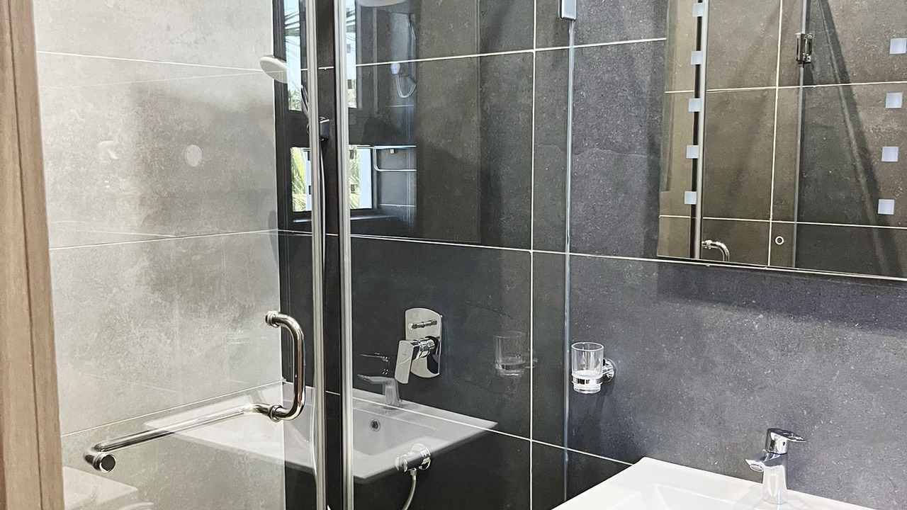 Photo of Bathroom in Greenhill