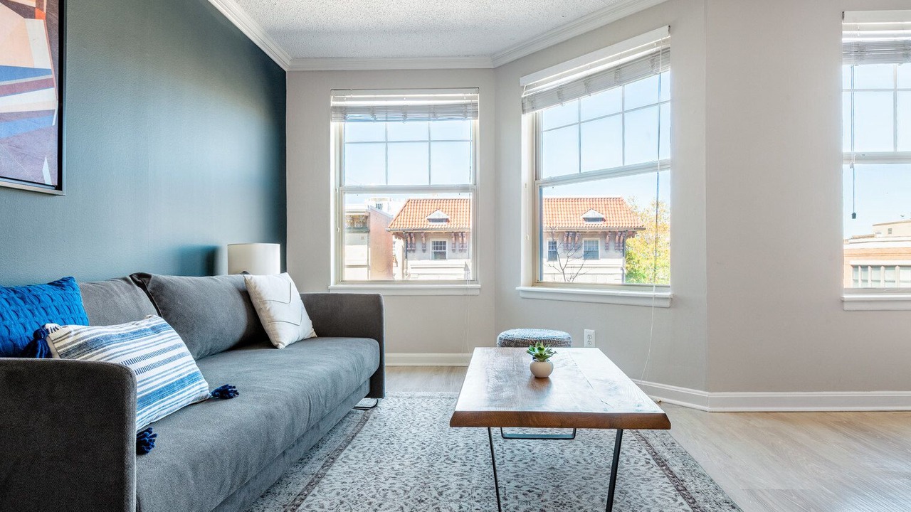 Photo of Livingroom in Logan Circle