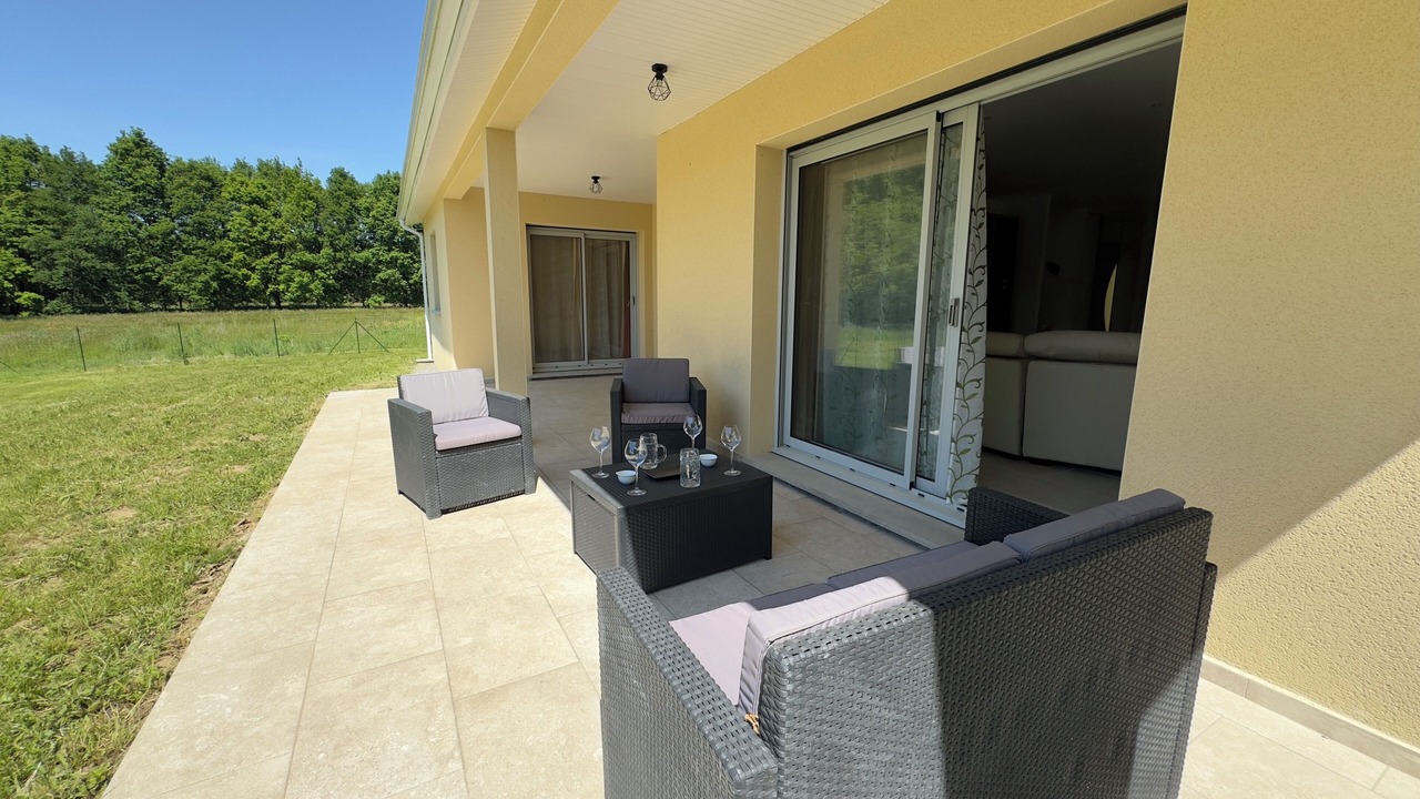 Photo of Patio Balcony in Feytiat