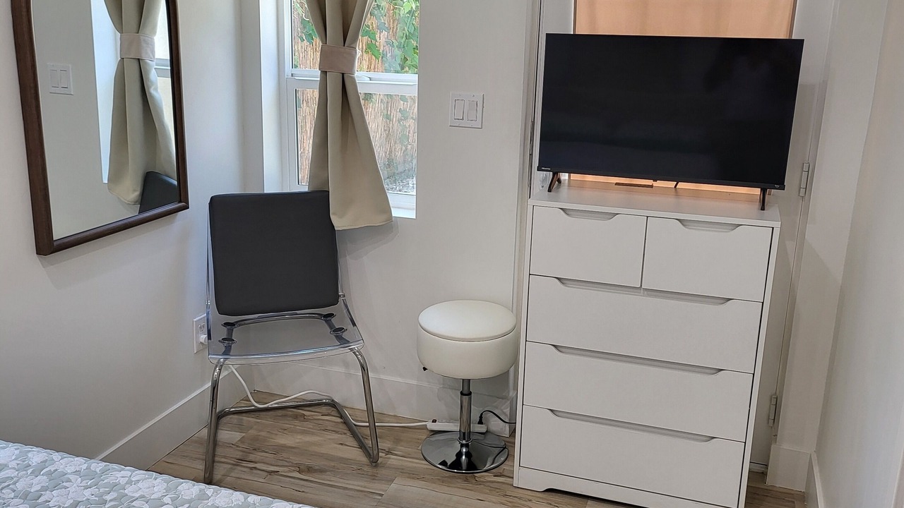 Photo of Bedroom in Lawndale