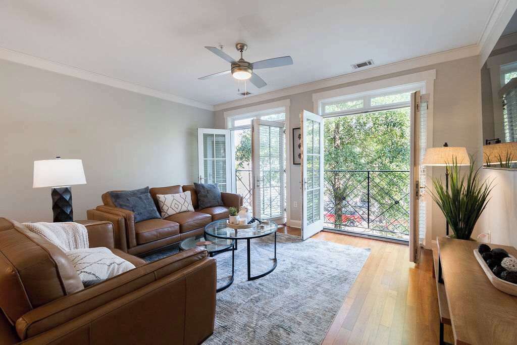 Photo of Livingroom in Old West Broad Neighborhood