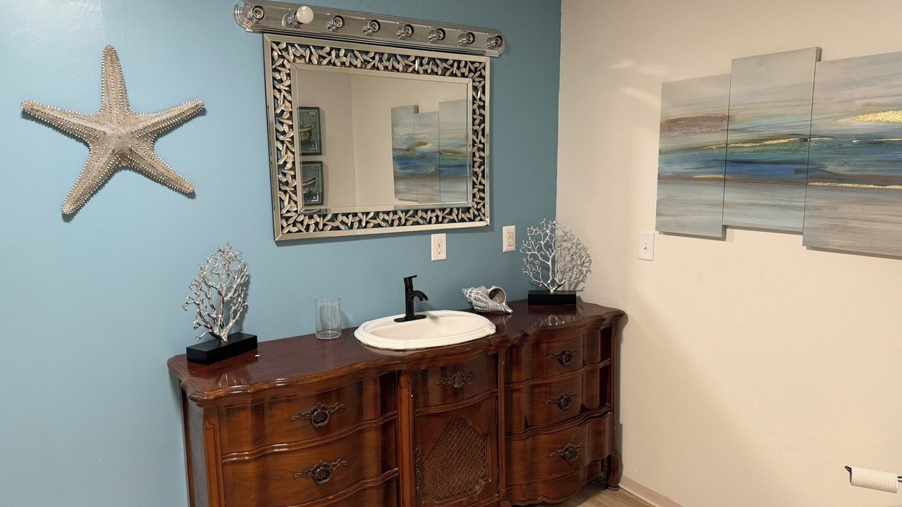 Photo of Bathroom in Amboy