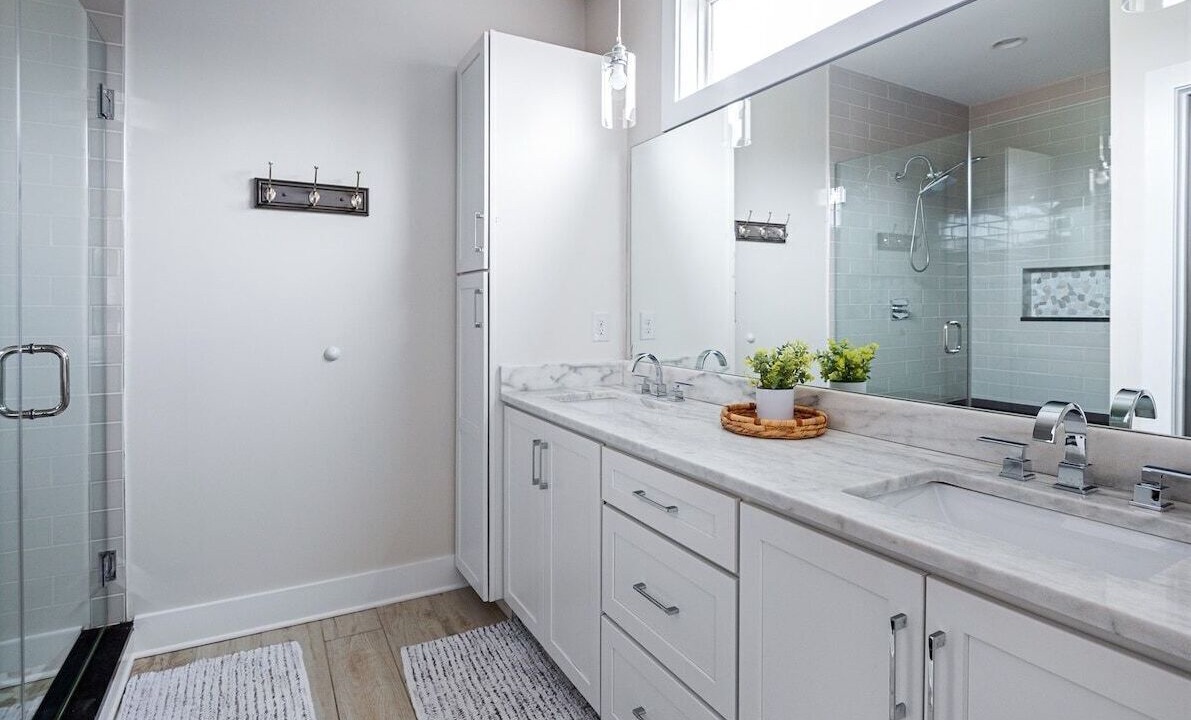 Photo of Bathroom in North Capitol