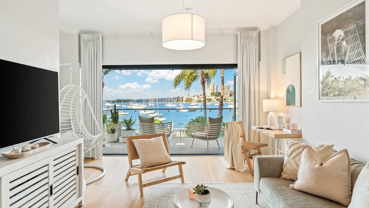 Photo of Livingroom in Elizabeth Bay