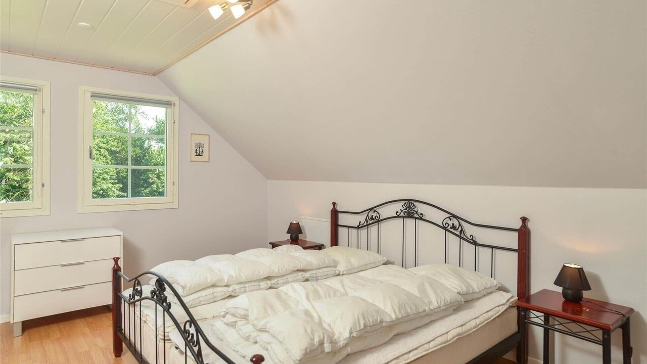 Photo of Bedroom in Helsned