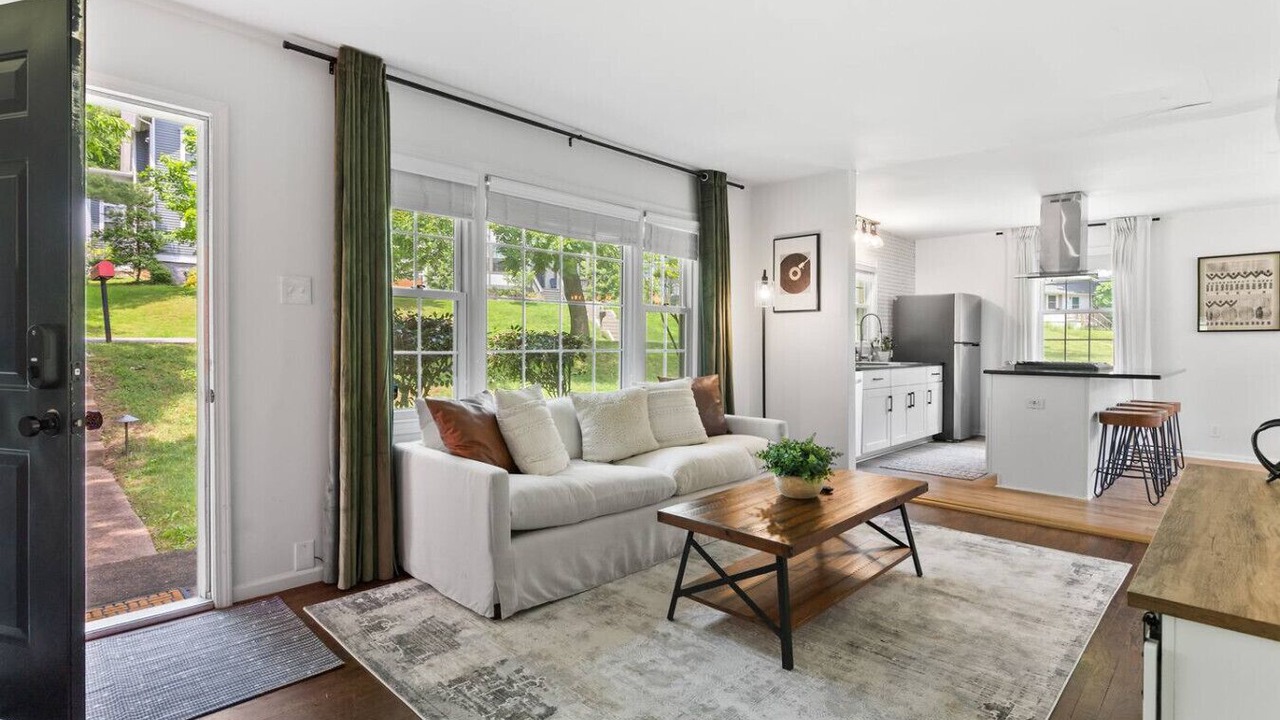 Photo of Bedroom in Shelby Hills