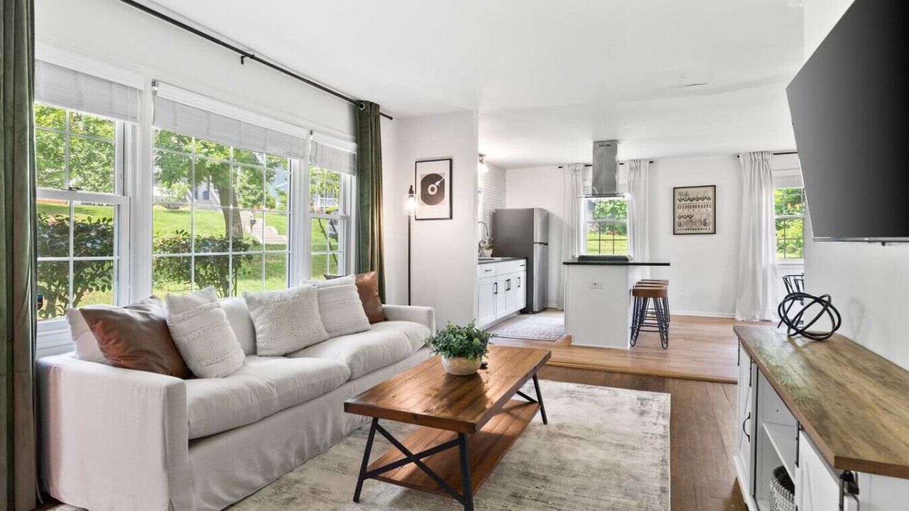Photo of Bedroom in Shelby Hills