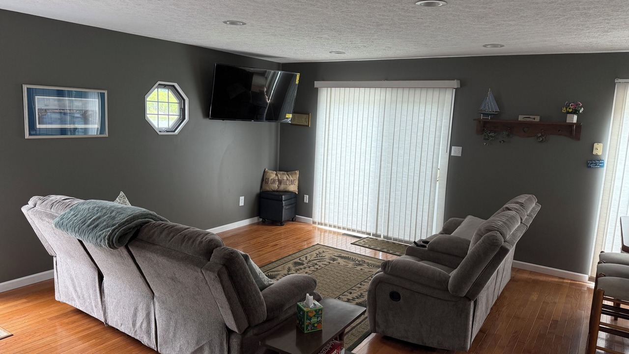 Photo of Livingroom in Draper