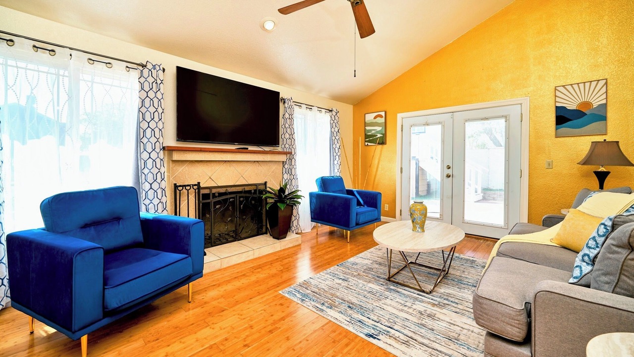 Photo of Livingroom in Salinas