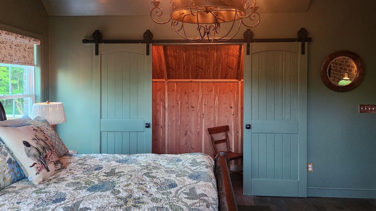 Photo of Bedroom in Stokes