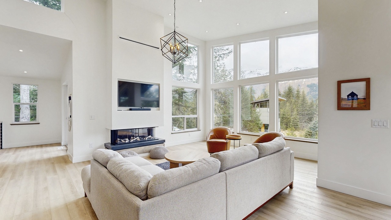 Photo of Livingroom in Alyeska